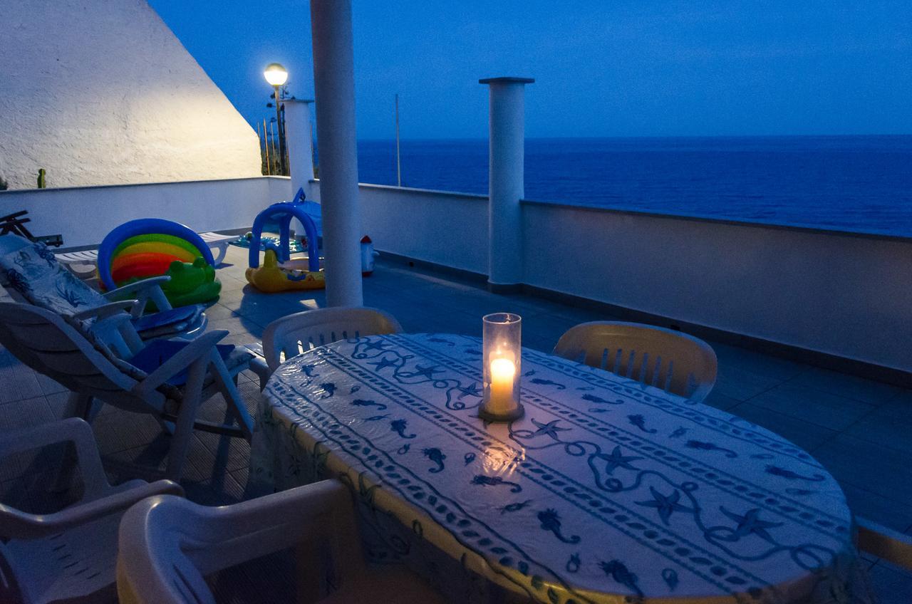 Seaside Holiday Apartment - Unique Location Cipressa Dış mekan fotoğraf